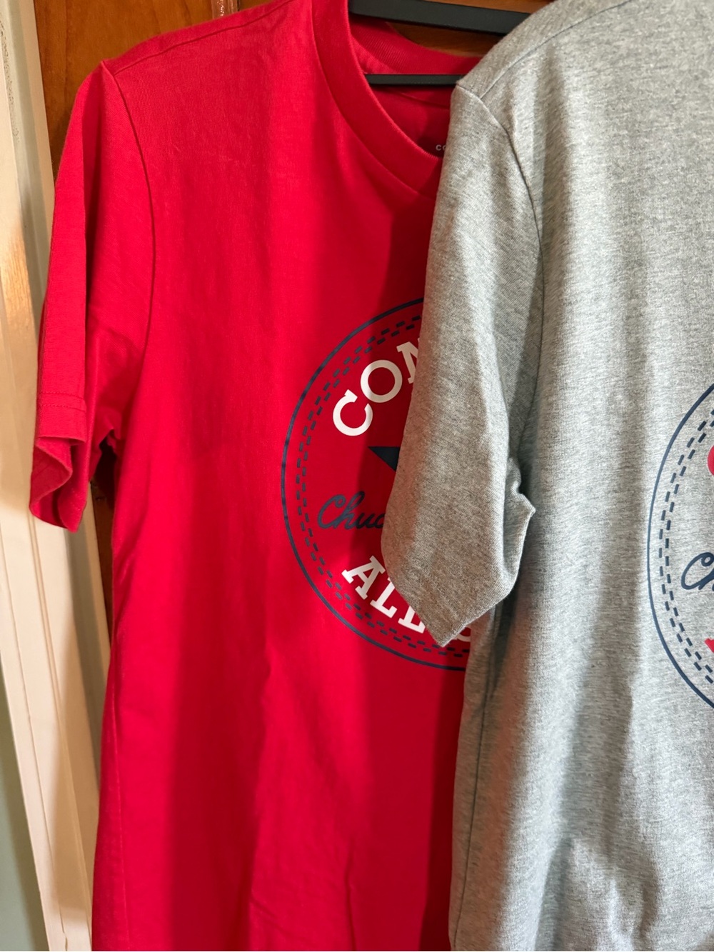 Converse - set of 2  Short Sleeve Tee - Red and gray . XS